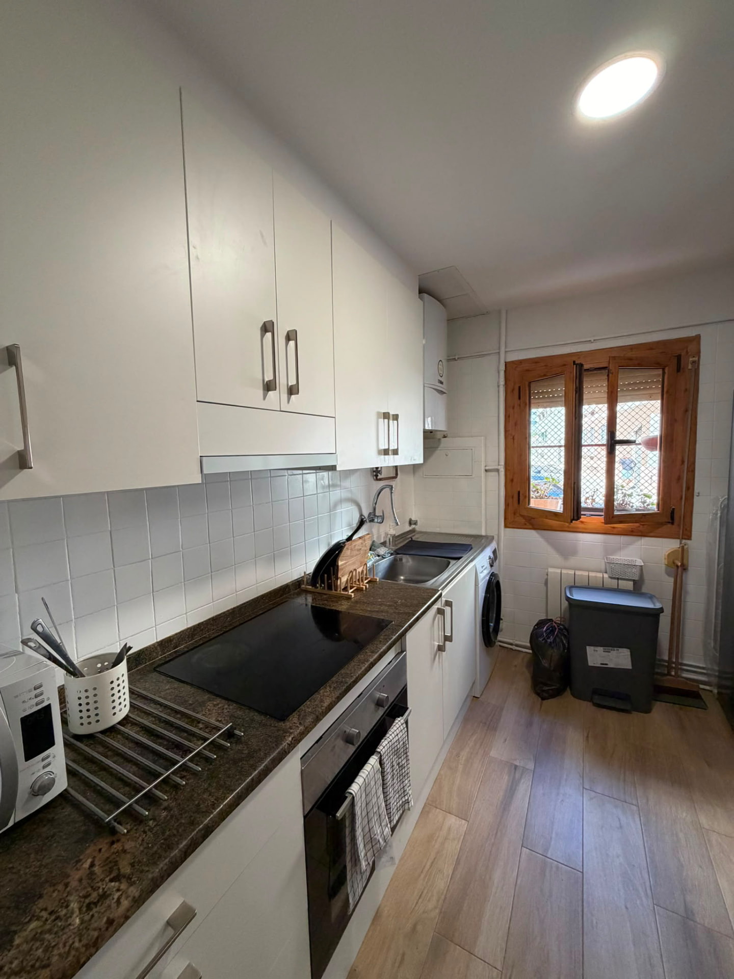 Cocina reformada en Calle Luis Aula, Zaragoza